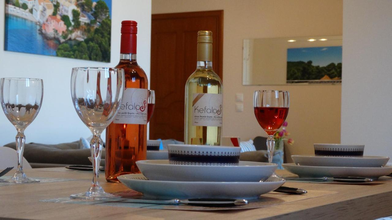 Blue Lagoon Luxury Apartment A3 アルゴストリオン エクステリア 写真