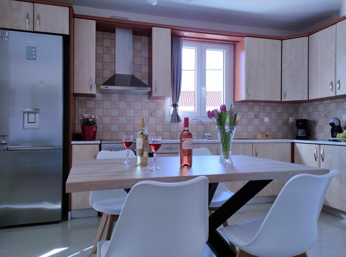 Blue Lagoon Luxury Apartment A3 アルゴストリオン エクステリア 写真
